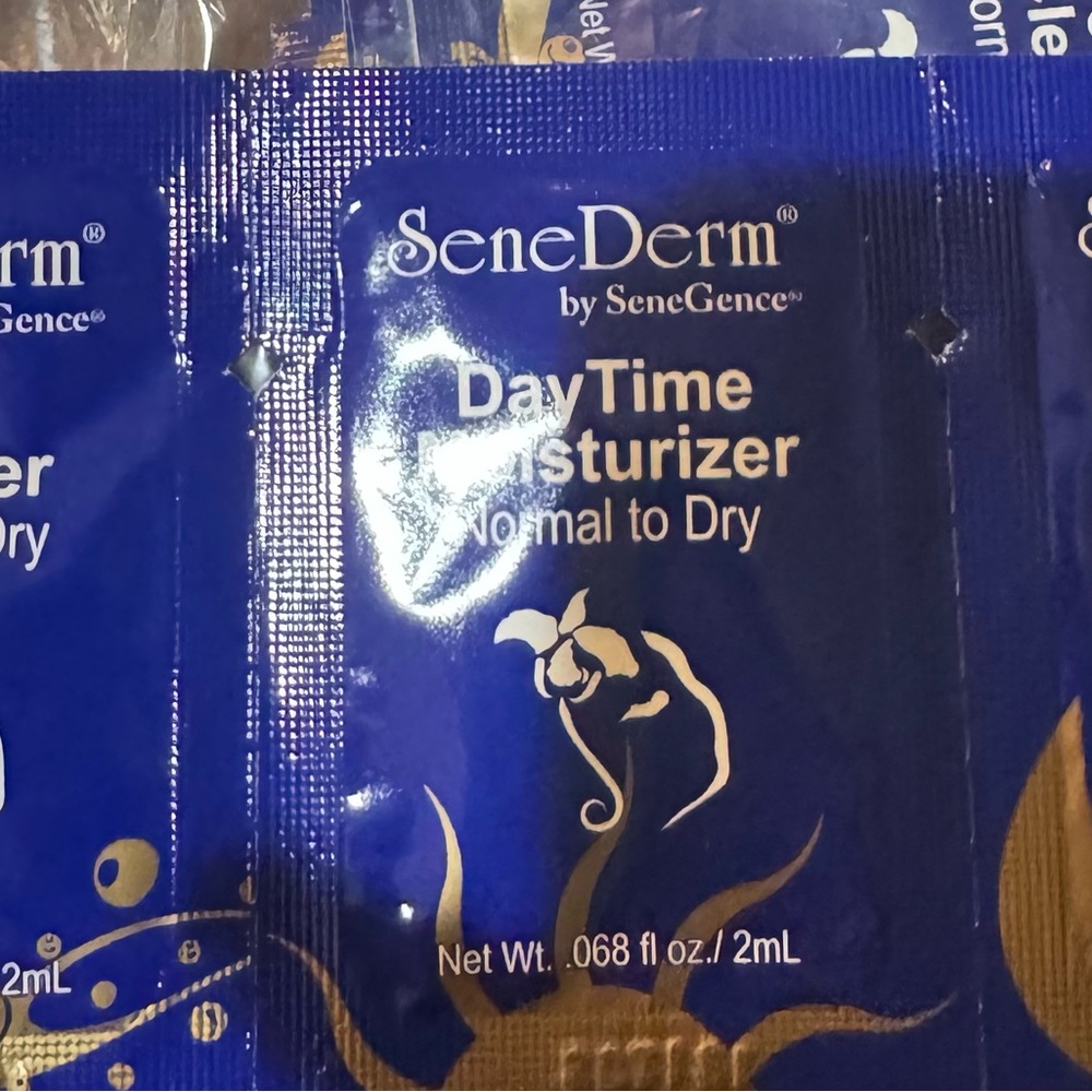 SeneGence Blue Moisturizer Luxurious Skincare